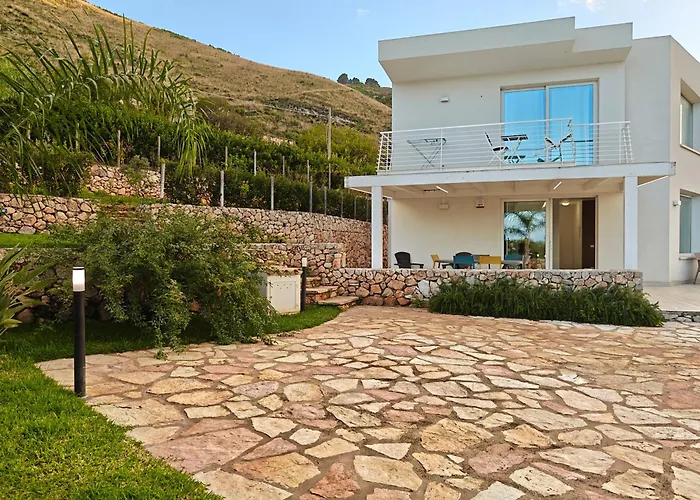 Villa Vitruvio - Giardino degli Allori Scopello Castellammare del Golfo